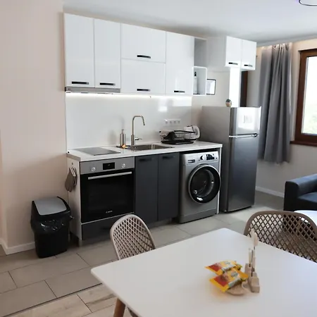 アパート Azur - Self Check-in ブルガス