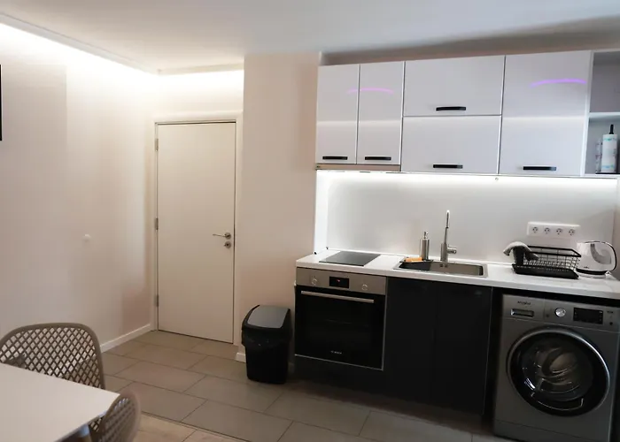 Azur - Self Check-in Apartman *