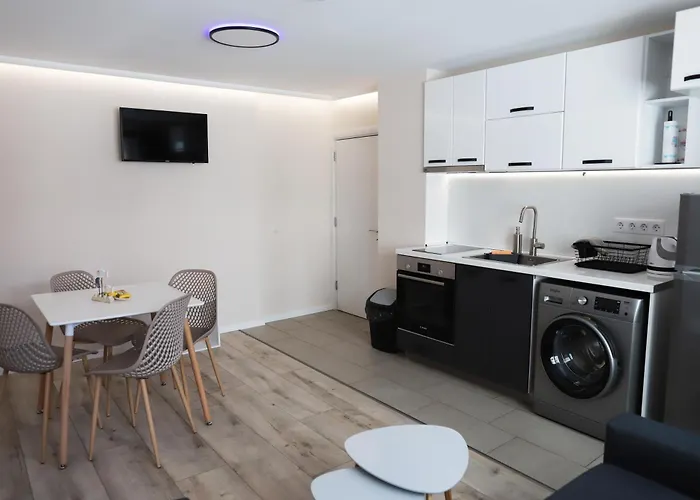 Azur - Self Check-in Burgasz